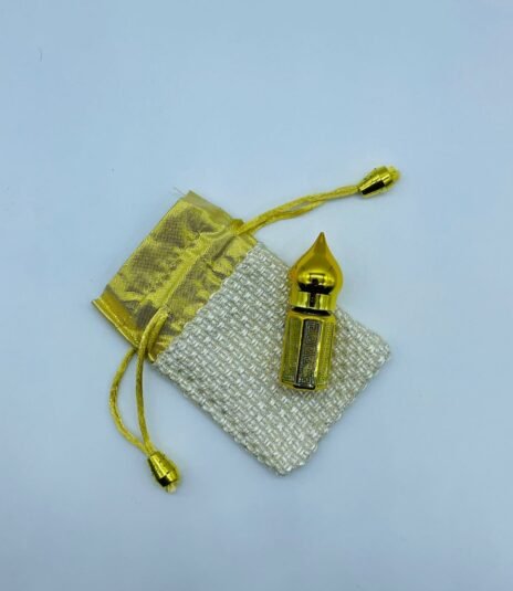 3 ml fancy attar bottle with fancy pouch (gumbad cap)